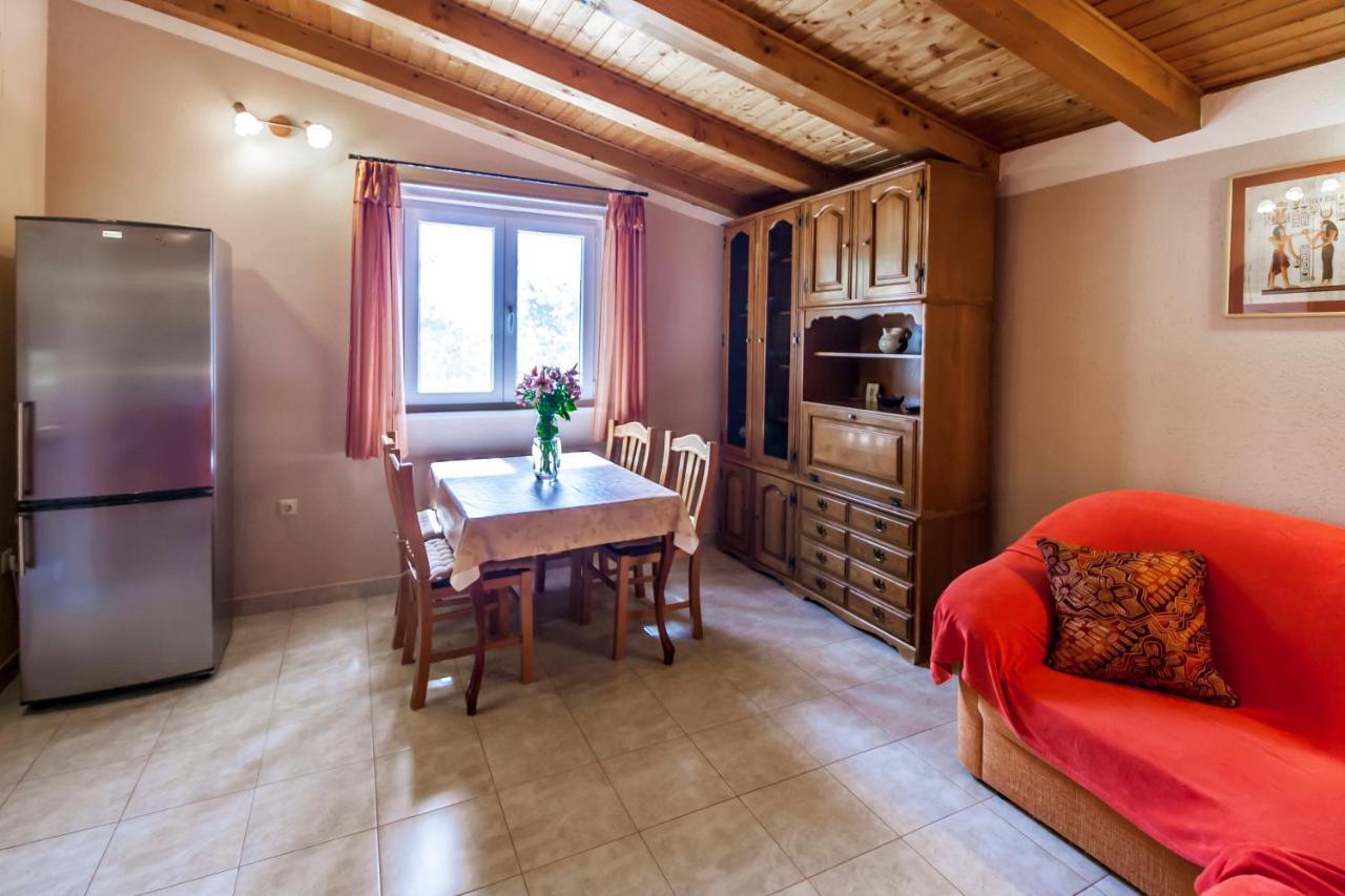 Holiday Home Lana Лабин Екстер'єр фото