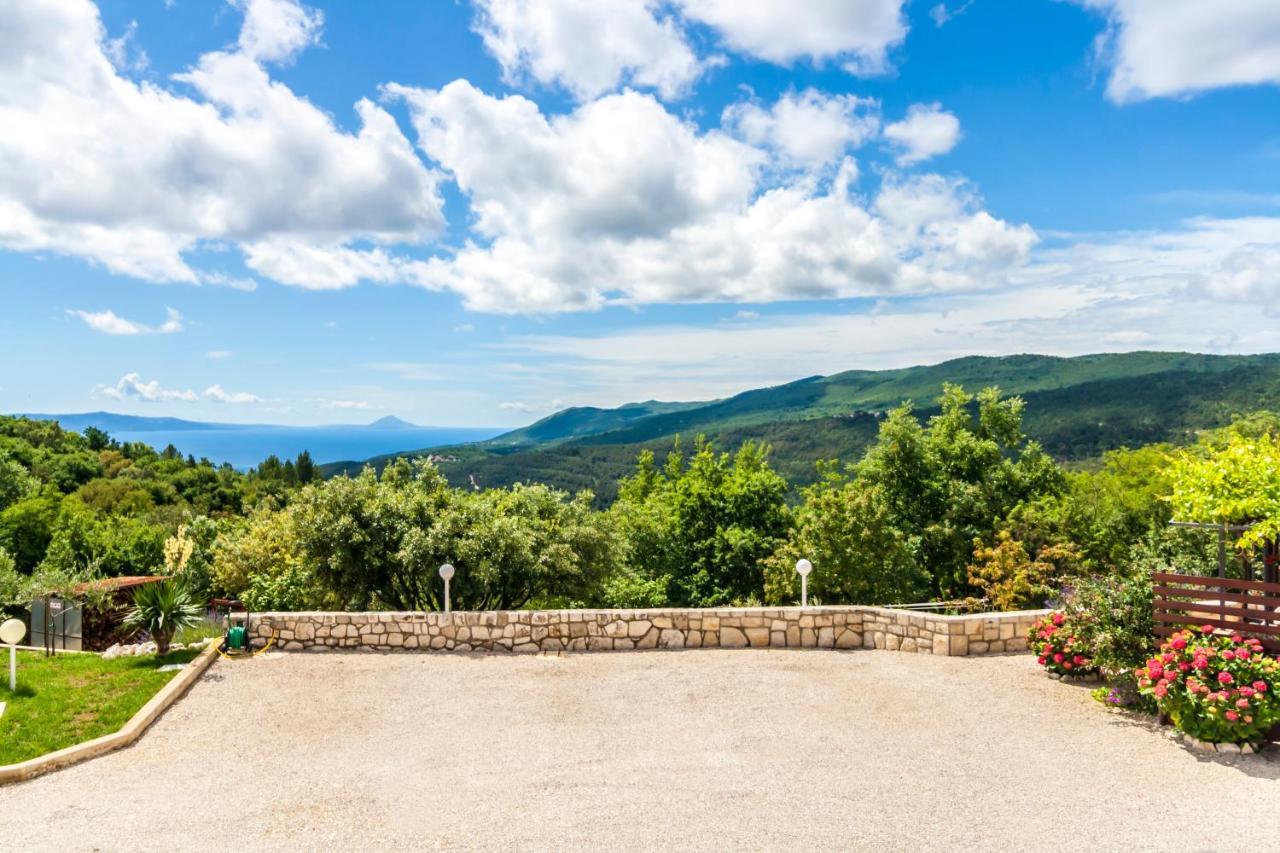 Holiday Home Lana Лабин Екстер'єр фото